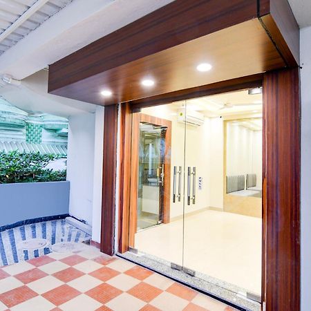 Super Townhouse Kaikhali Near Airport Kolkata Bagian luar foto