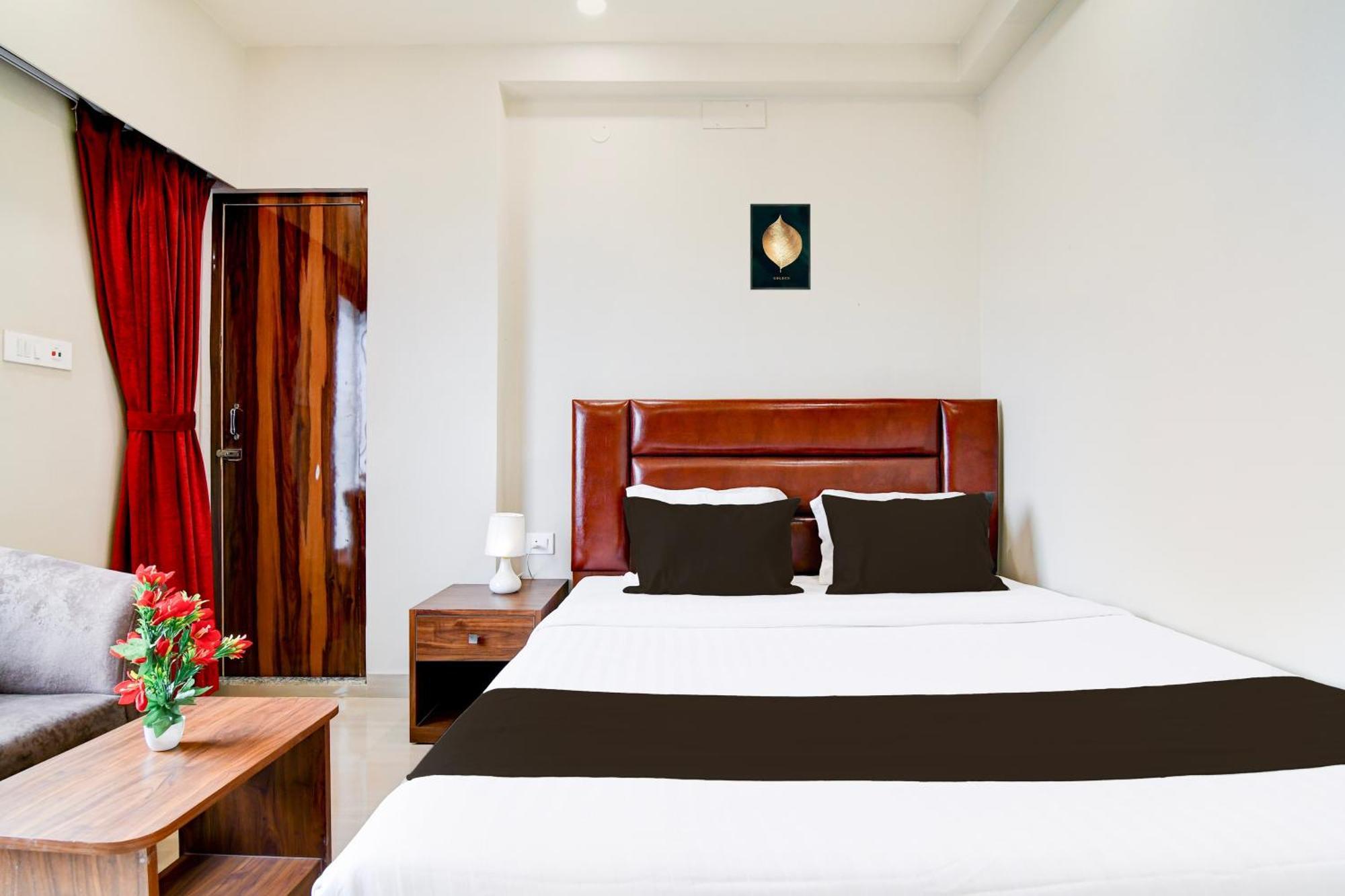 Super Townhouse Kaikhali Near Airport Kolkata Bagian luar foto